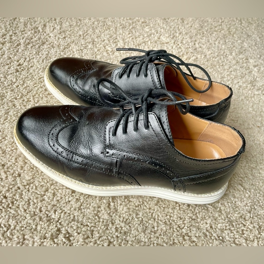 Kenneth Cole Reaction Black Leather Wingtip Oxfords with White Soles